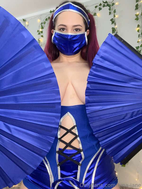 Naughty Kitana 💙😊