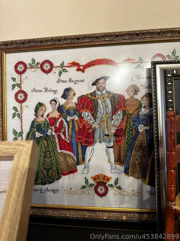 My mom creates the most beautiful decorations for our home, .. 7
