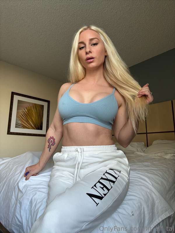 Good morning, tell me what you like and ill find my favorite.. 1