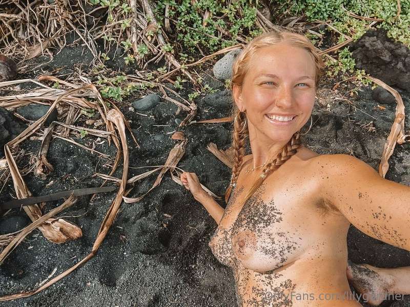 Introducing my friend @lilygaia, a conscious content creator.. 2