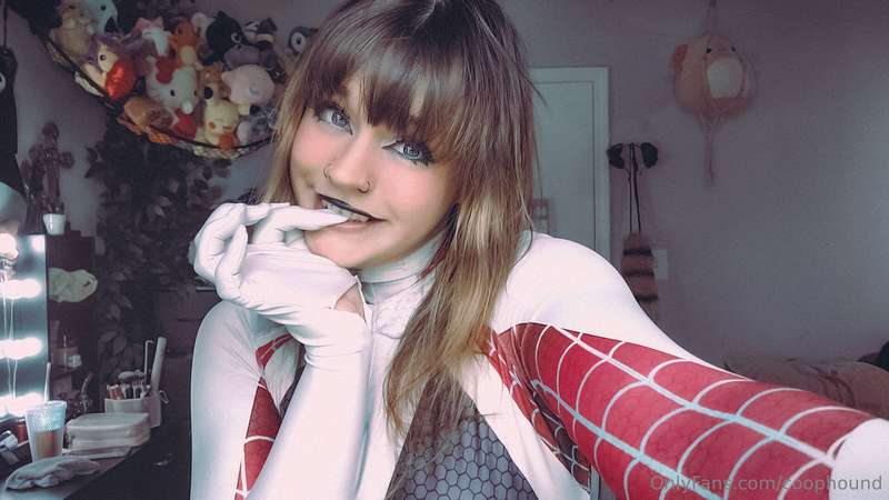 POV youre dating Spidergwen and she sends you these snaps <3.. 16