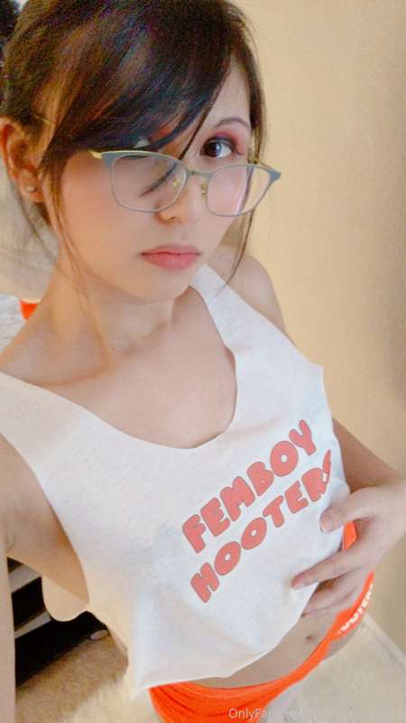 lotta selfies in this first batch >w 1