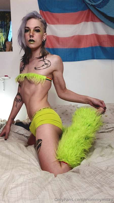 The grinch missed Christmas this year cause she was too busy.. 1