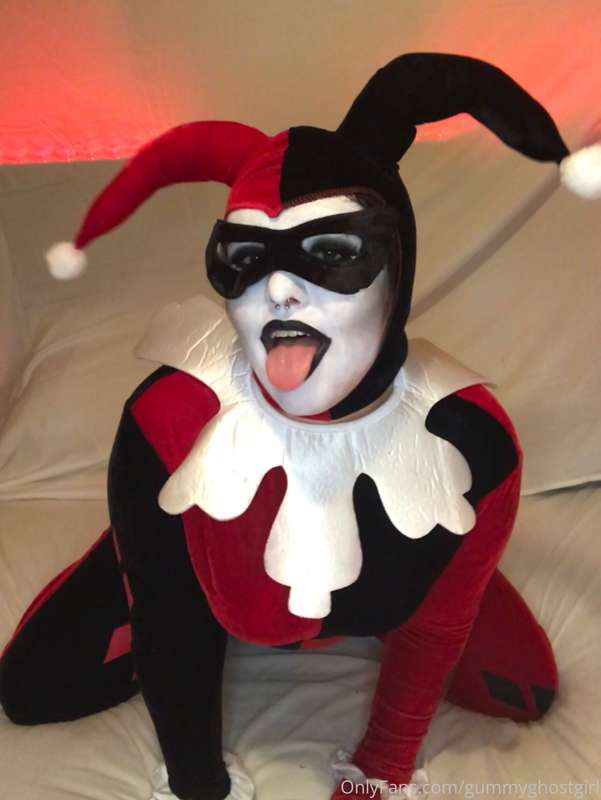 Like what you see Puddin’? ❤️🖤 9