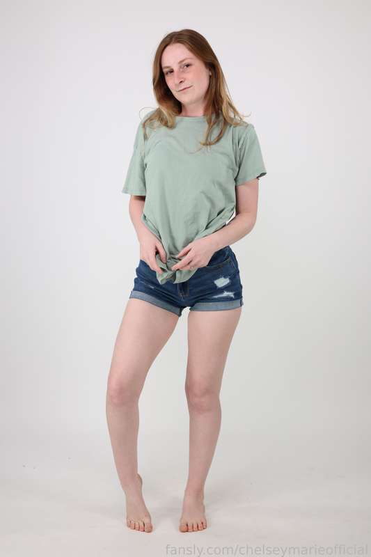 Chelseymarieofficial - Fansly - 08 May, 2025 26