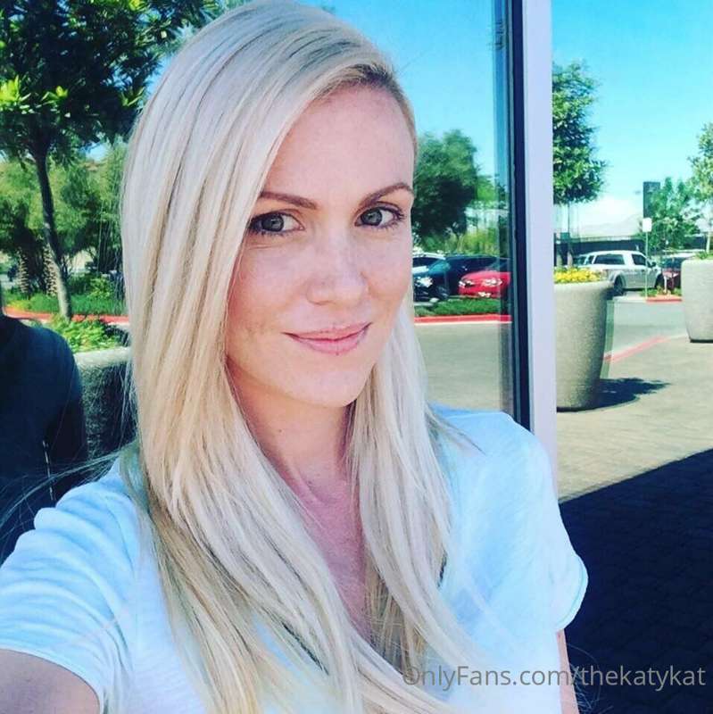 Long hair, don't care?

I had hair extensions here.  My hair..