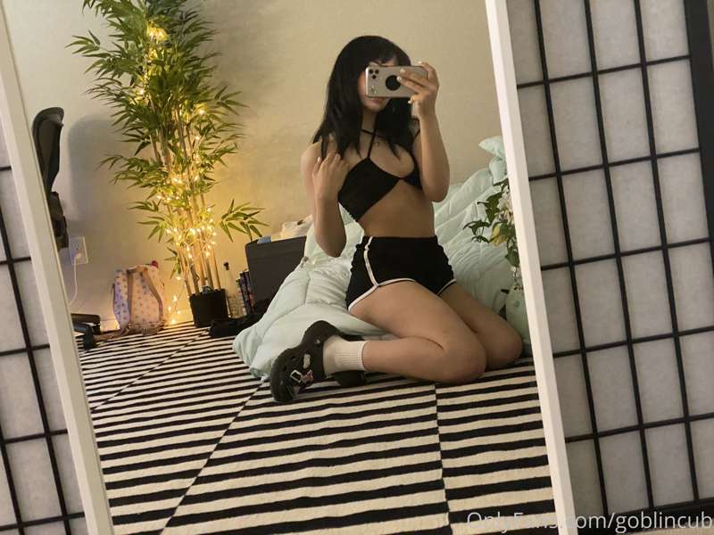 Would you like seeing selfies and pics I take even if they a.. 1