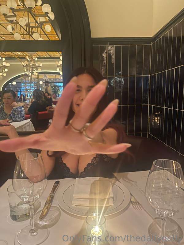 Pov : we are on a dinner date 🙈✨ 1