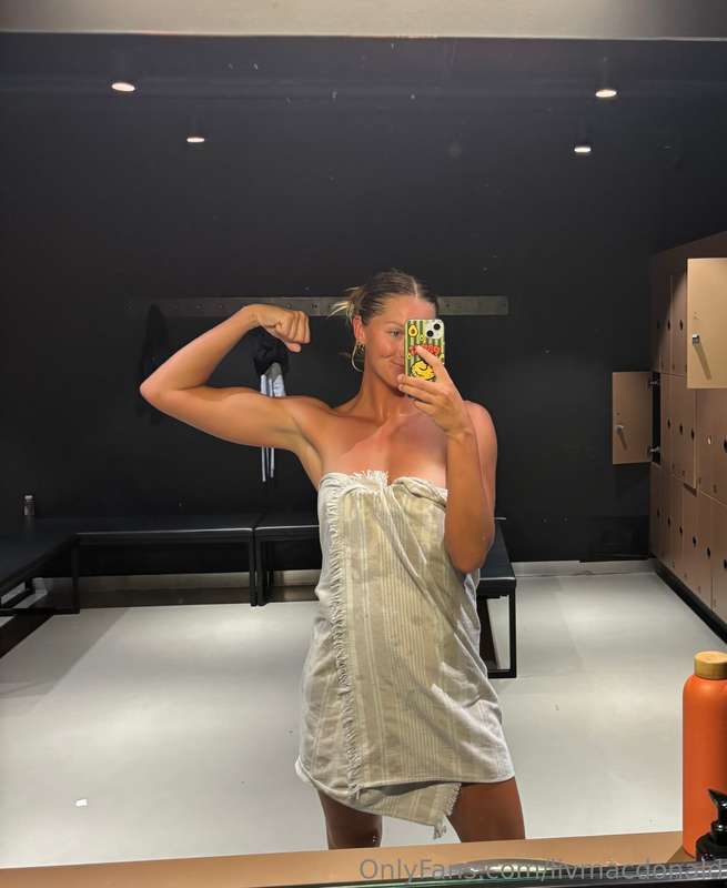 Good gym & sauna session to start the day 🙌🙌