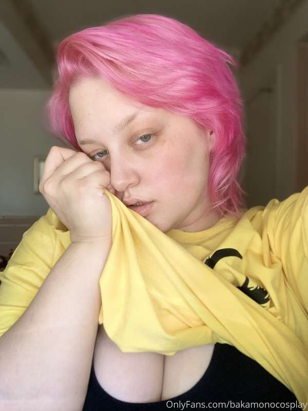 Good morning I took way too many selfies. Fat thiddies under.. 6