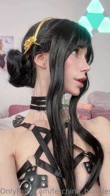 I really like this picture & cosplay, so I’m sharing it here..