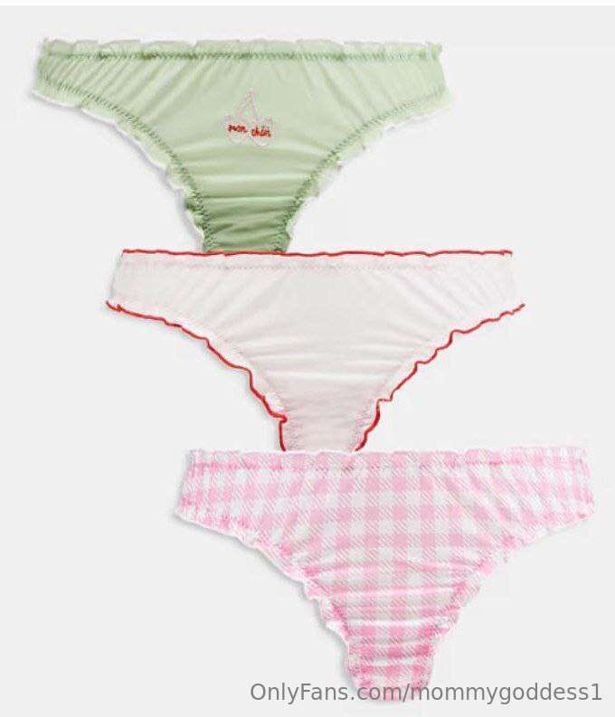 🥵 Choose what you will run with today 🥵💚 Green panties: $3 a..