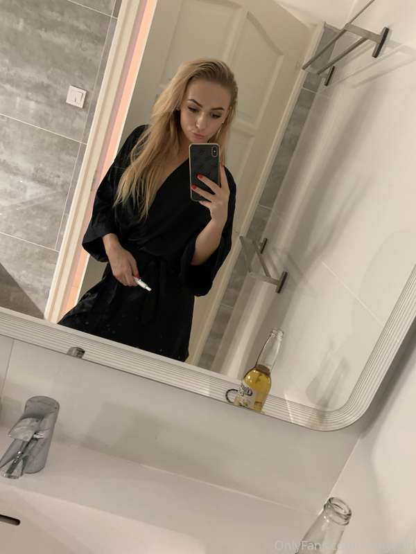 I am going to the bathroom😈 8