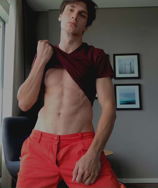 🙈 The hottest guy is waiting for you🔥, such a disobedient bo..