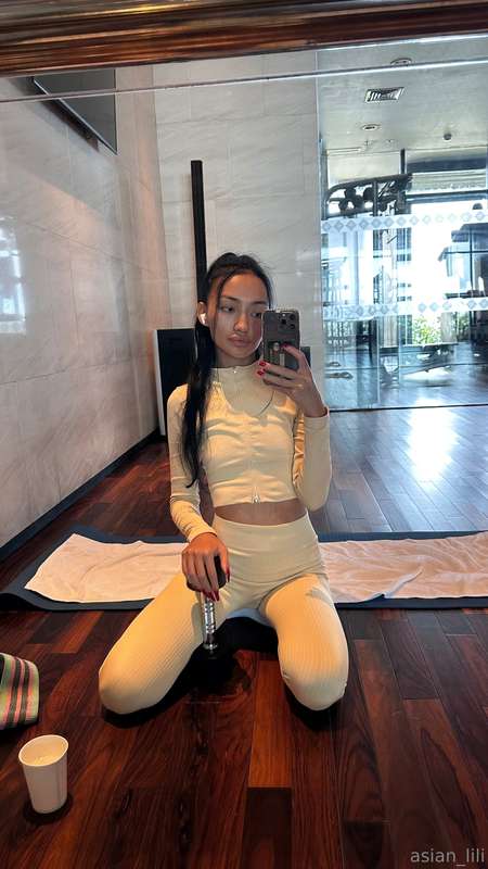 🔗Strong Body, Confident MeSome girls lift weights. I lift my..