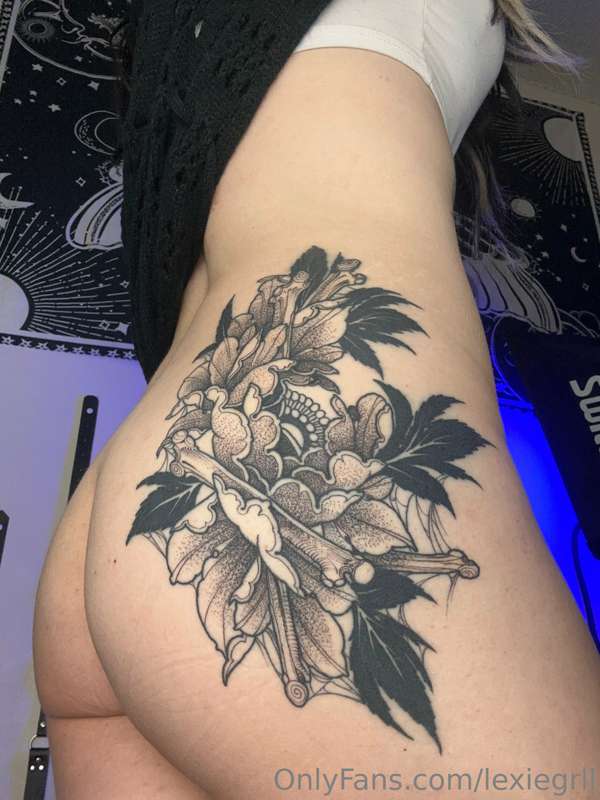 Just wanted to show off the finished tats and the bush of co.. 2