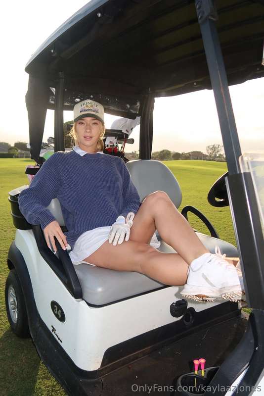 am I your favorite golf girl? 😋