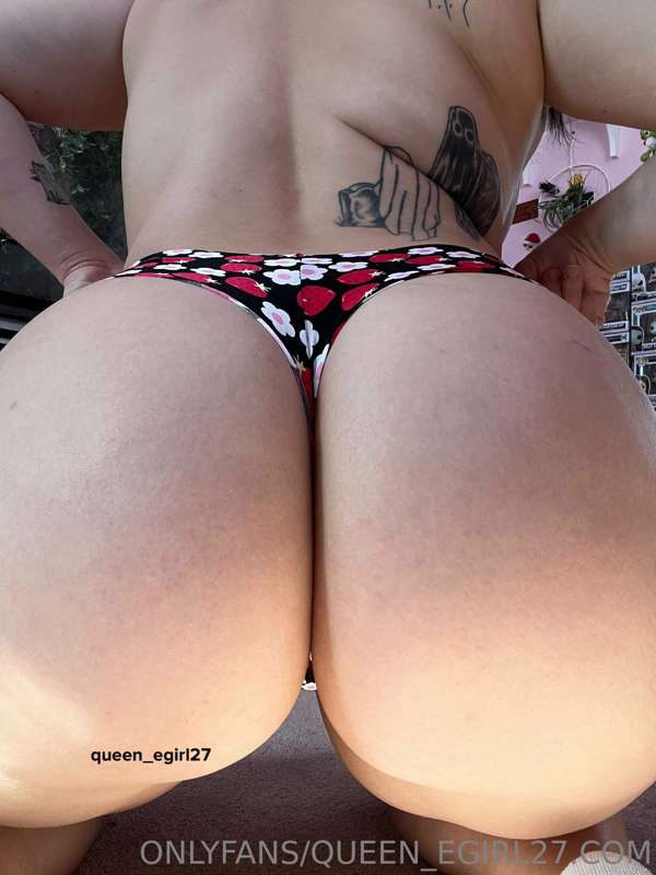 I got 10 new pairs of panties to share ;) 7