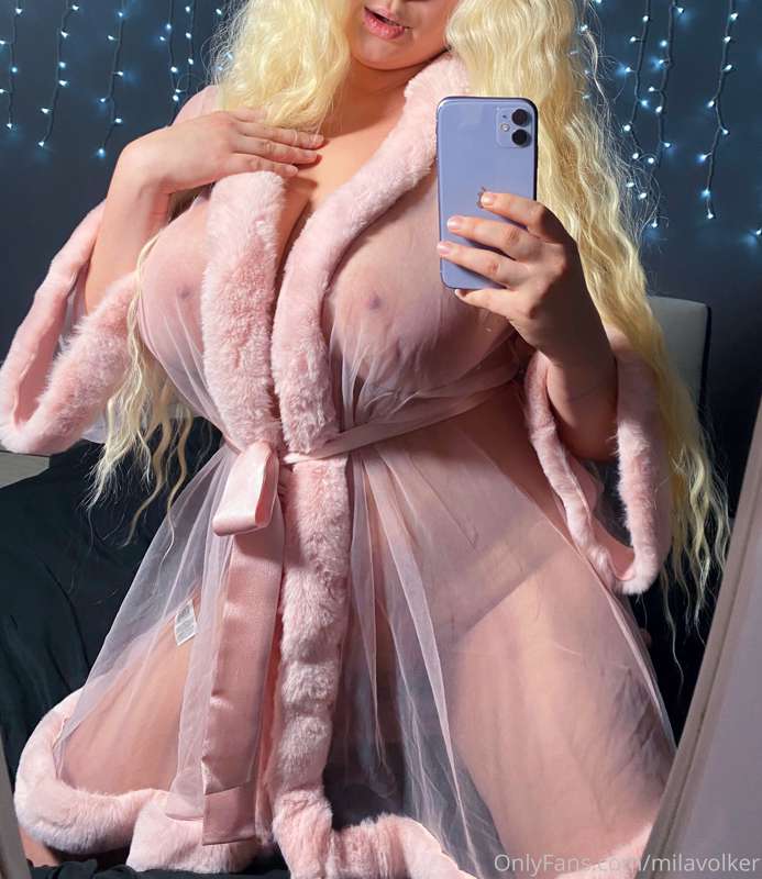 Baby Girl craves your attention 🥺

Right now! 😈
