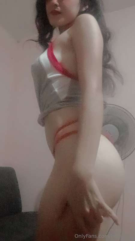Touch me 🤤🔥 2