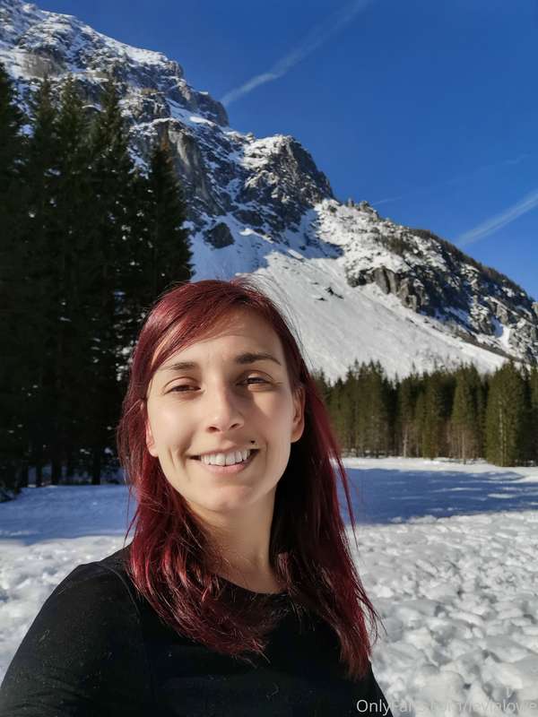 I had a beautiful hike yesterday, no nudes cuz I wasn't alon..