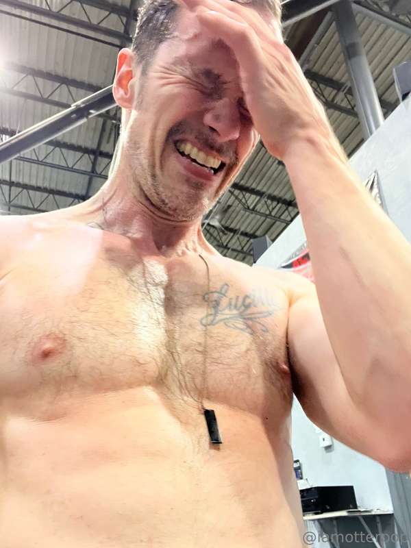 Some pics at my gym over last few days and from my gogo danc.. 6