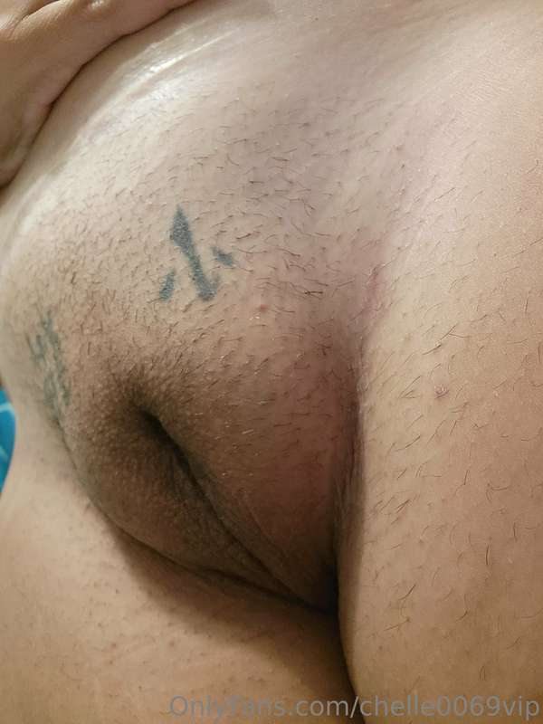 Photo and clip set of hairy armpits and kitty... about 2 wee.. 4
