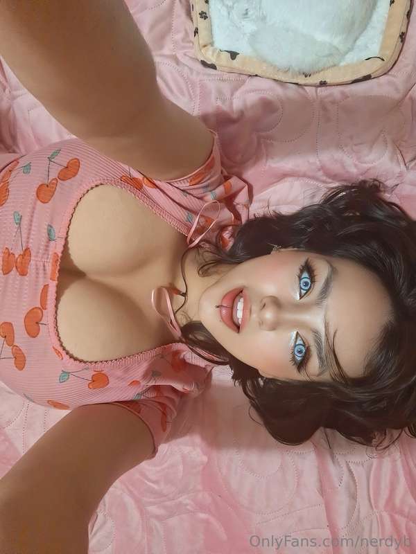 Jump to bed, let's watch something together 🐰How about... Be.. 1