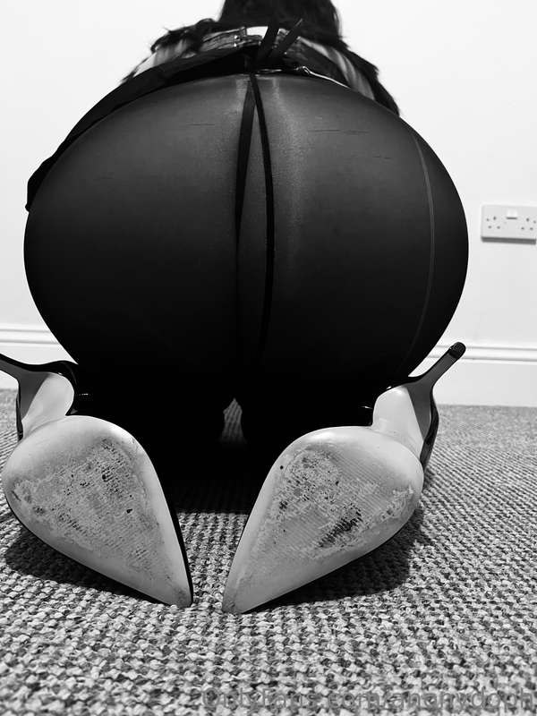 Does my bum look big in this?! 😉