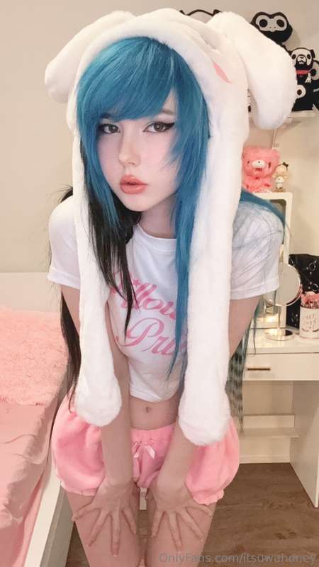 🤭 What do you think of my new pajamas?💕 5