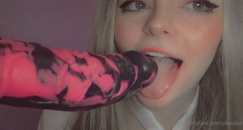Office secretary getting dirty in the office….. 💕

Tips are ..