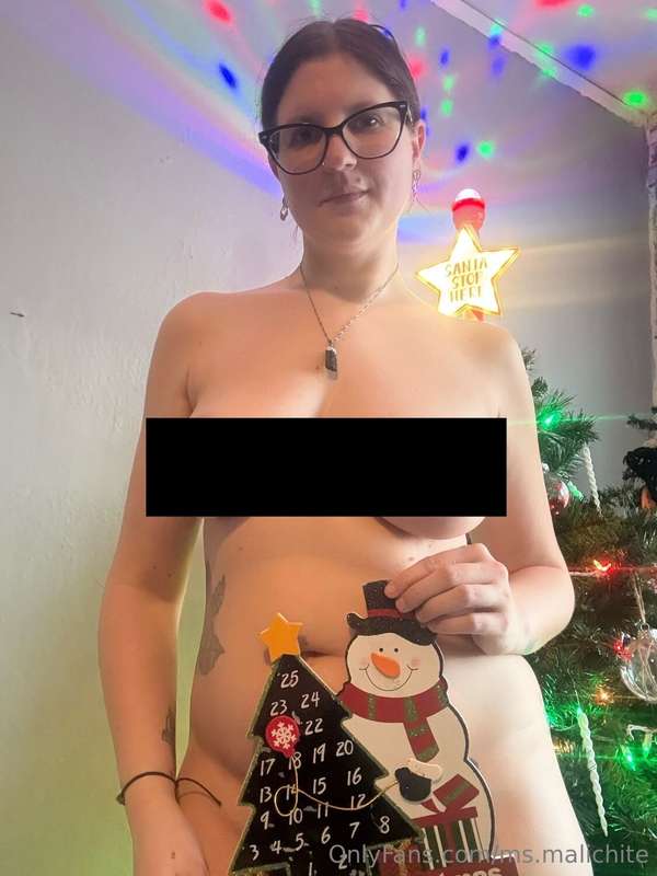 Nude version on my main account 21 days until Xmas 