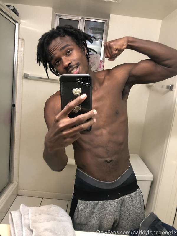 Streaming on chaturbate tonight 👏🏾