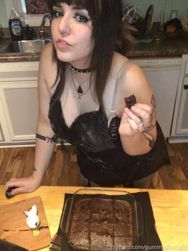 I’m baking brownies, wanna help me? 😉 38