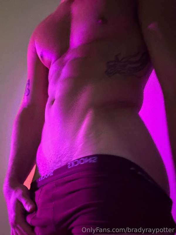 Happy Thursday i sent you a gift! Check your DMs 😈