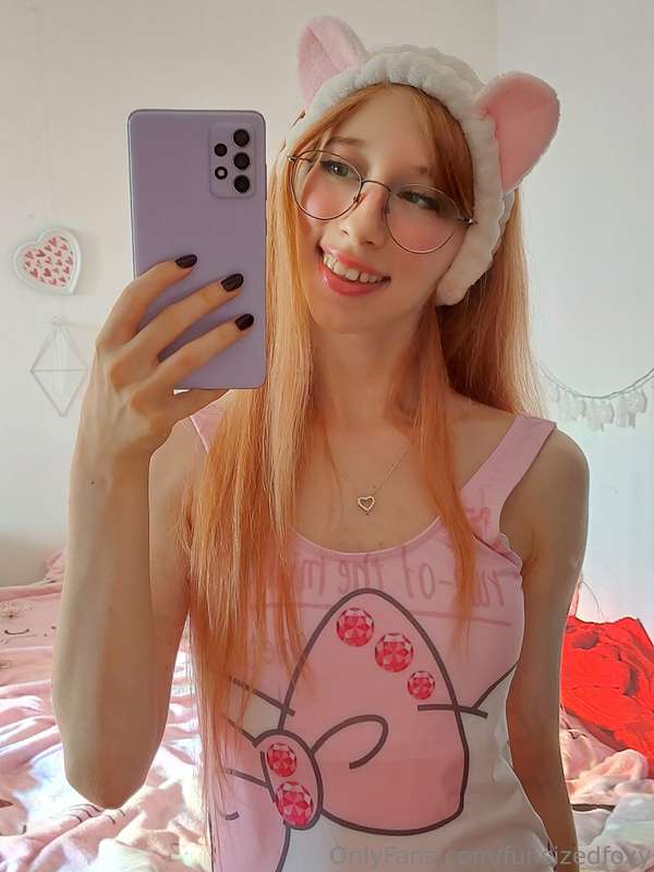 This is my first naughty post here (means there's some boobi.. 11