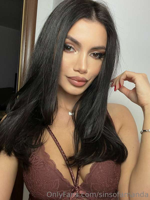 I'm a bad girl. I deserve a bad boy. 🥵