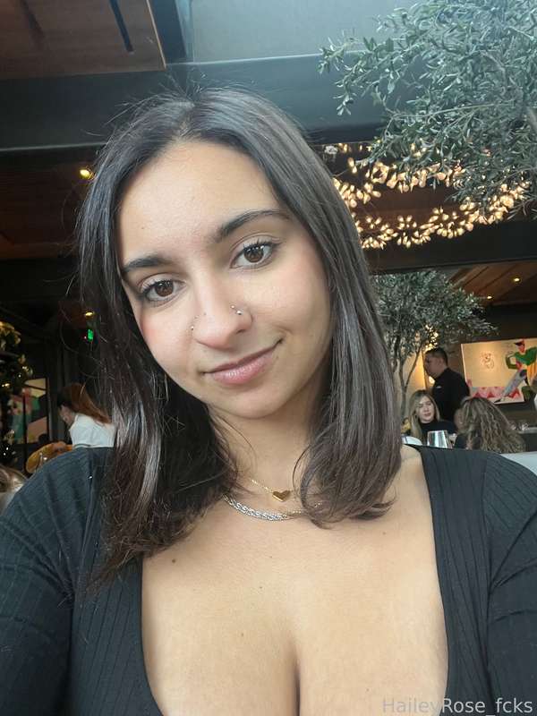 Haileyrose_Fcks - Fansly - 07 Mar, 2025