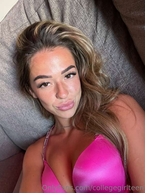Anyone up for an aggressive cuddle?🤗
