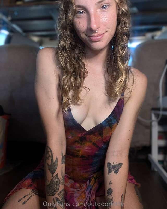 I want you to fuck me so good while I wear this dress... 3