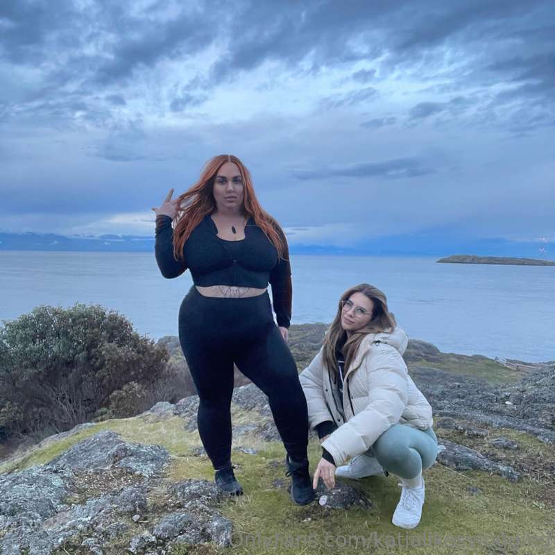 @vanessariley and I lookin like an album cover