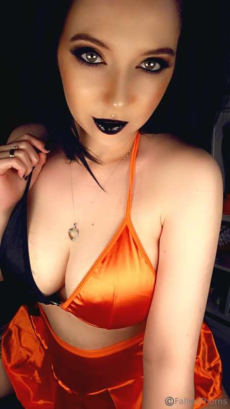 Fallenthorns - Onlyfans - 11 May, 2025