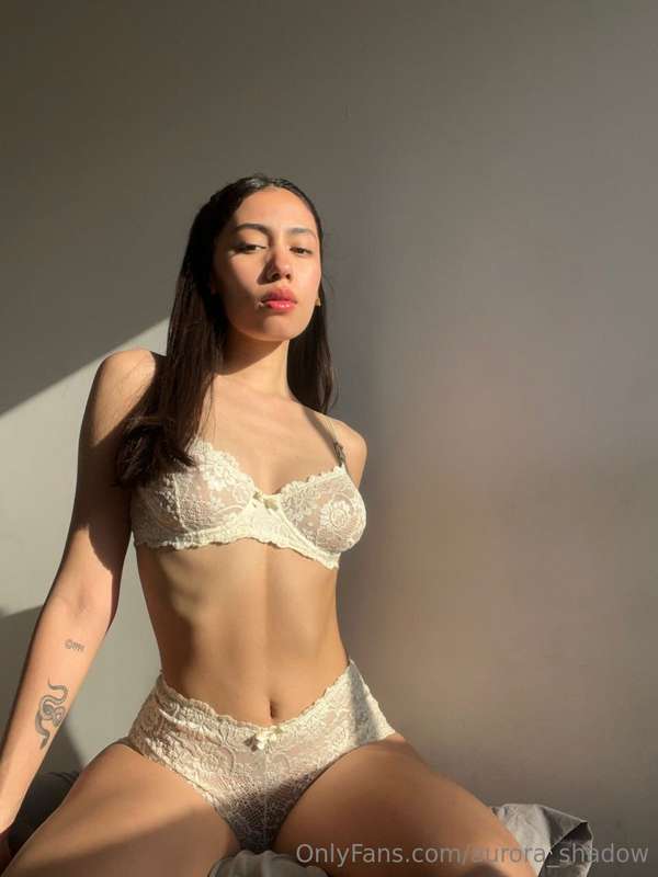 ✨@VICKYTT✨Are you available? Because I am feeling lonely 🥺 I..