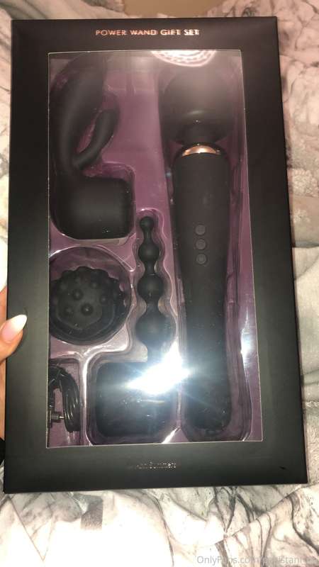 Wow my amazing new toys off my fave fan 😍 can’t wait to use ..