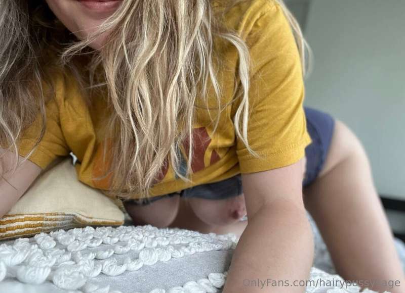 Come to bed with me 😝
