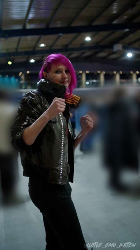 I cosplayed V from cyberpunk 2077!  Even cosplayed at comic .. 3