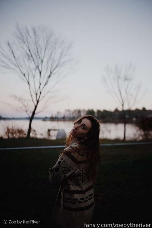 Zoebytheriver - Fansly - 17 Dec, 2021 5