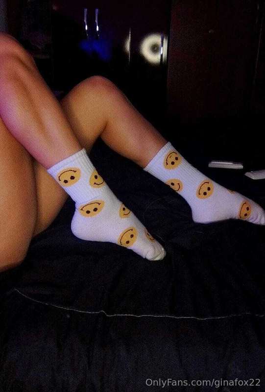 Do you like my legs? 🥰