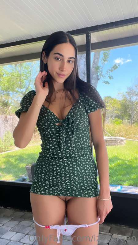 soon I’ll have new backgrounds in my photoshoots and vids 🥰 .. 3