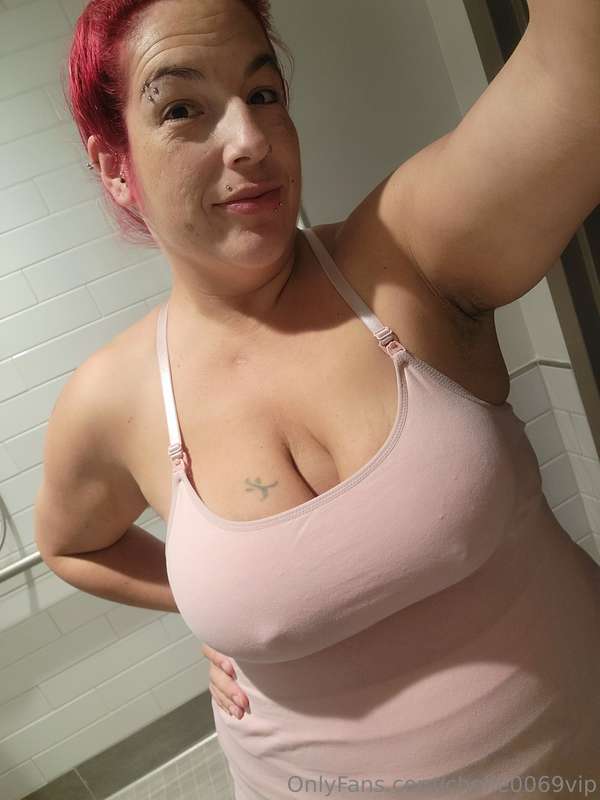 Some updated and more sexy hospital photos from yesterday 😅 ..